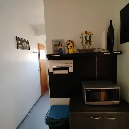 Privatunterkunft Doppelzimmer In Stuttgart, Wifi & Tv