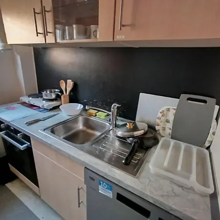 Doppelzimmer In Stuttgart, Wifi & Tv *